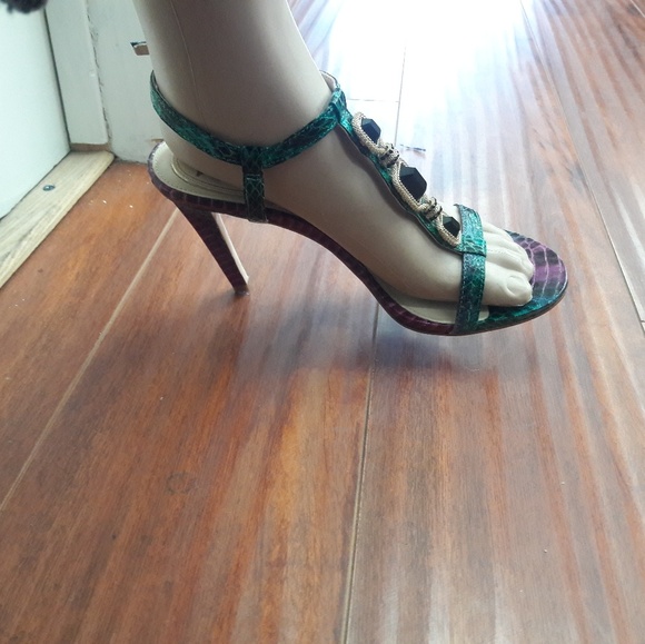 Vince Camuto leather heels - Picture 4 of 7